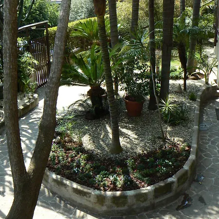 La Cittadella Citta Universitaria Policlinico Bed and Breakfast 4*